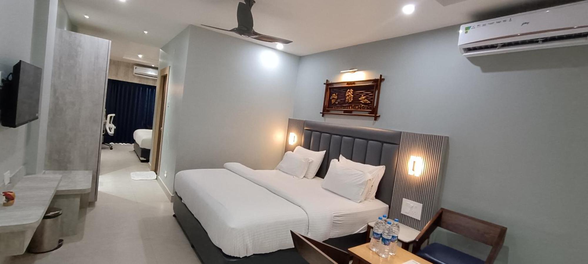 Hotel Lee Garden Near To Blue Flag Beach 500 Mtrs Puri Exterior photo