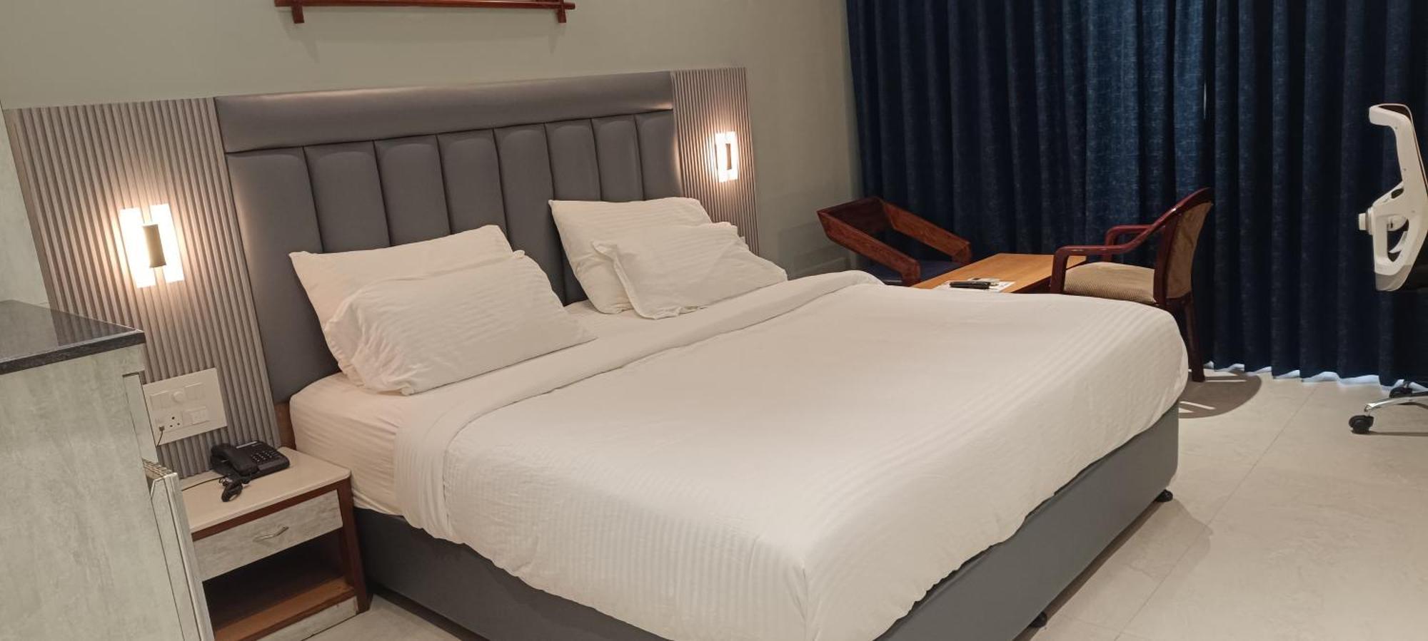 Hotel Lee Garden Near To Blue Flag Beach 500 Mtrs Puri Exterior photo